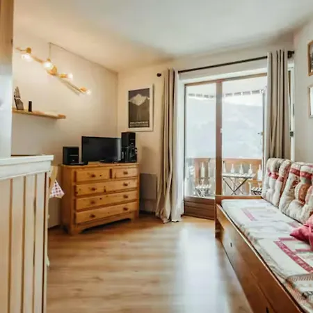 Cozy With Balcony And Mont Blanc View Appartamento *